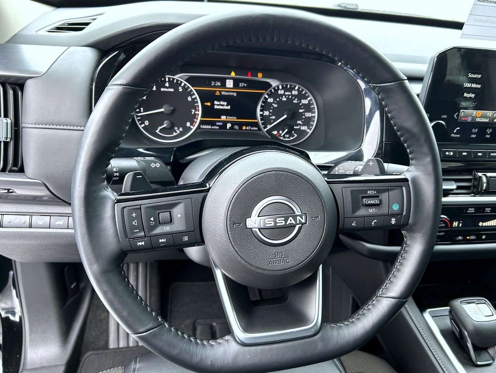 Used 2024 Nissan Pathfinder SL image 11