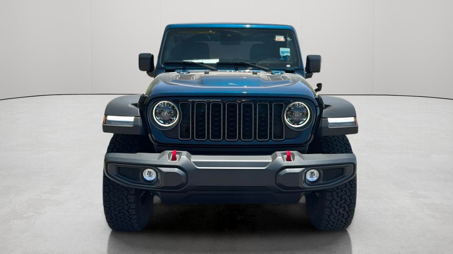 Used 2025 Jeep Wrangler Rubicon w/ Convenience Group AWD/4WD image 11