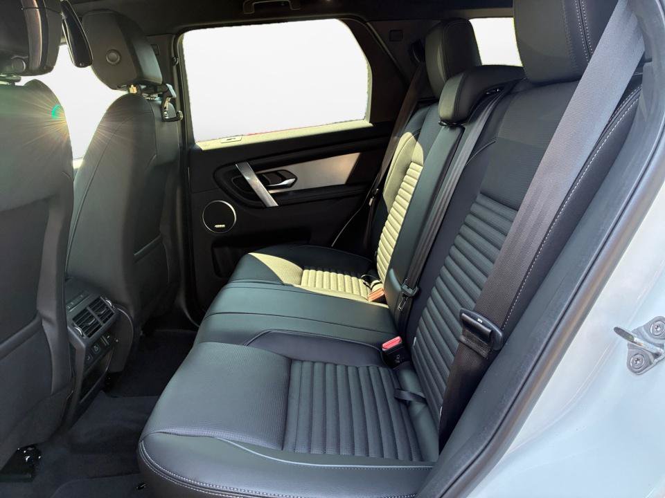 New 2026 Land Rover Discovery Sport Landmark AWD/4WD image 13
