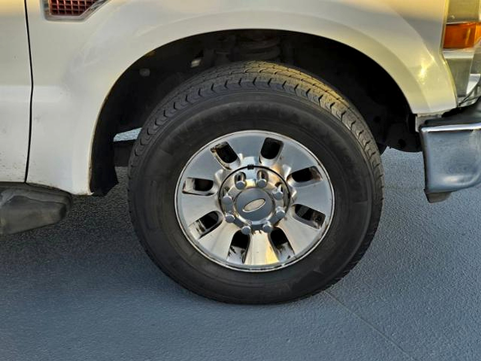 Used 2008 Ford F350 2WD Crew Cab Super Duty image 9