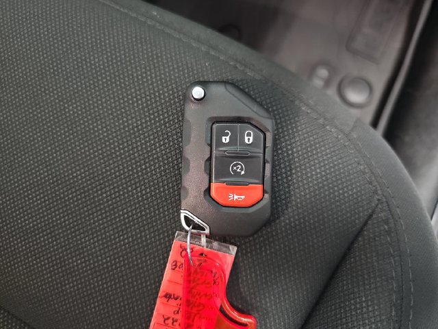 Used 2022 Jeep Gladiator Sport AWD/4WD image 25
