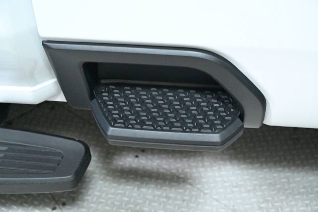 Used 2025 Chevrolet Silverado 2500 LT w/ Convenience Package image 20