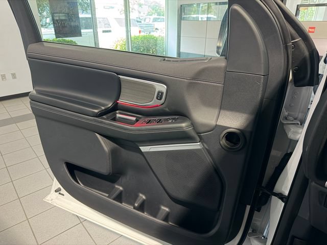 Used 2025 Ford Expedition Max Platinum AWD/4WD image 26