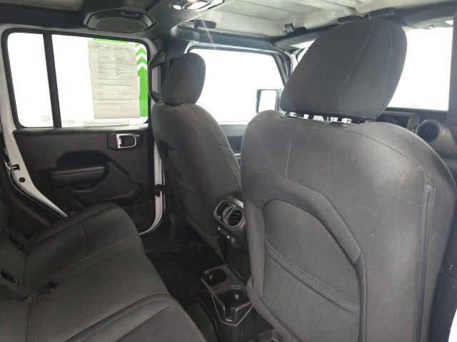 Used 2023 Jeep Gladiator Sport AWD/4WD image 16