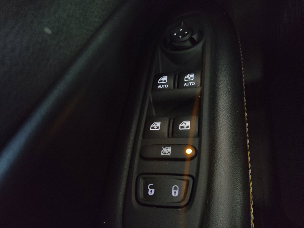 Used 2021 Jeep Compass Latitude w/ Sun and Sound Group FWD image 27