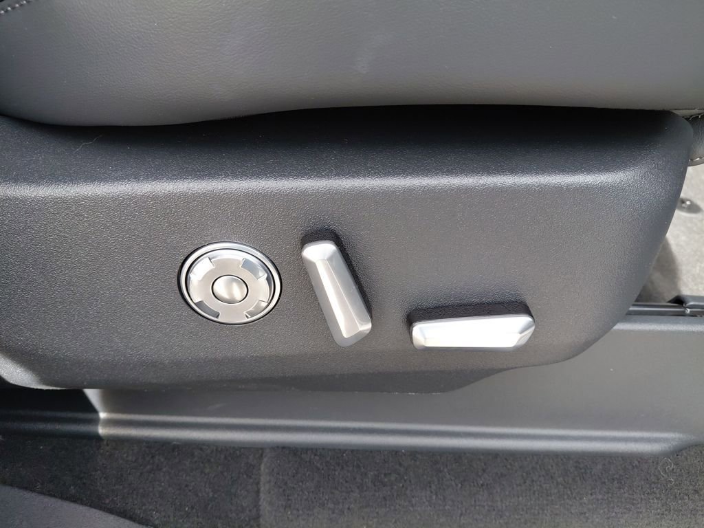 New 2026 Lincoln Navigator L Premier image 29