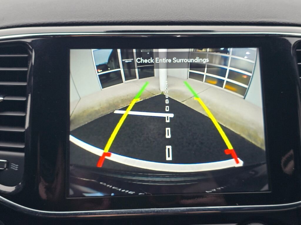 Used 2022 Jeep Grand Cherokee Laredo X image 29