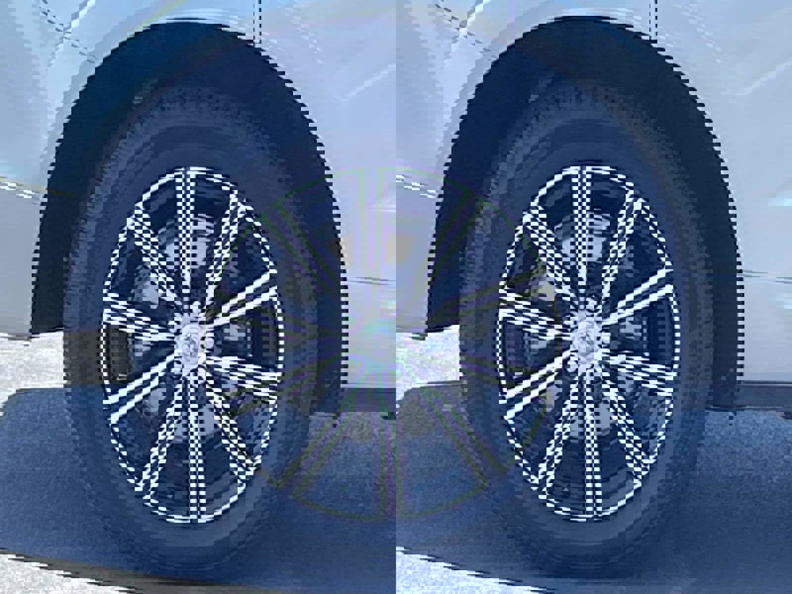 Used 2018 Volvo XC60 T5 Inscription w/ Convenience Package AWD/4WD image 9