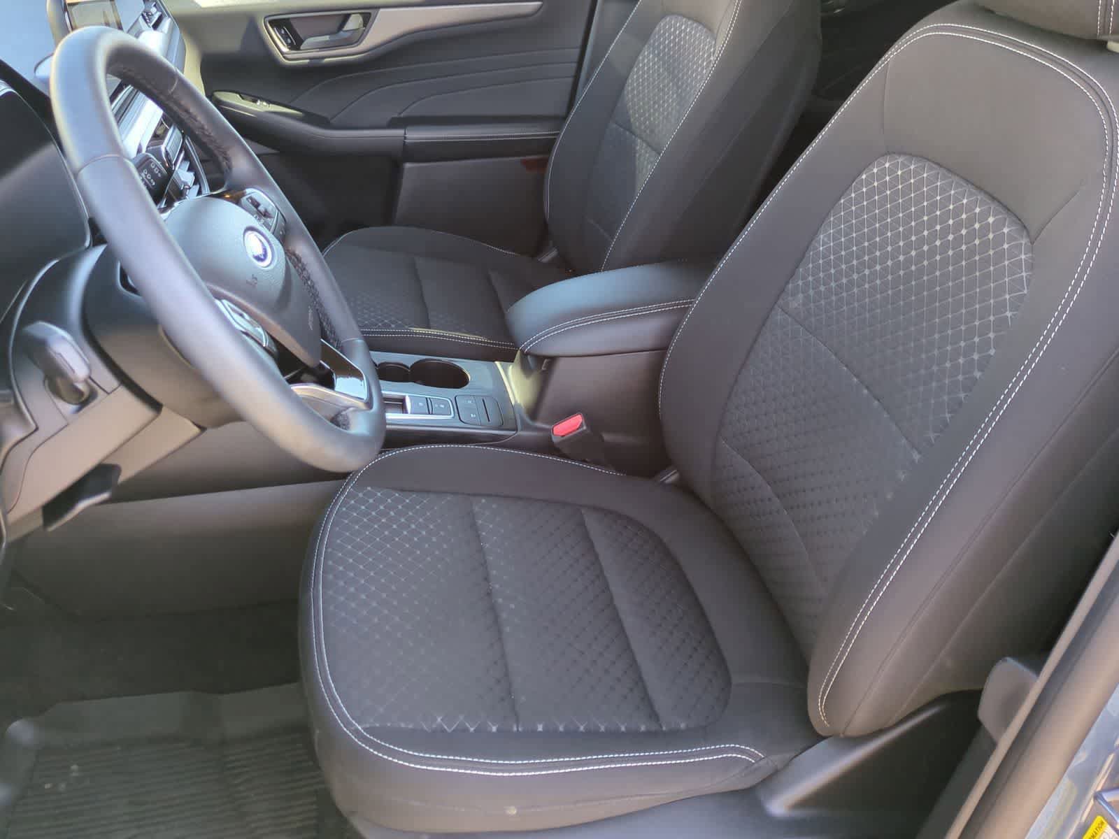Certified 2023 Ford Escape Active AWD/4WD image 16