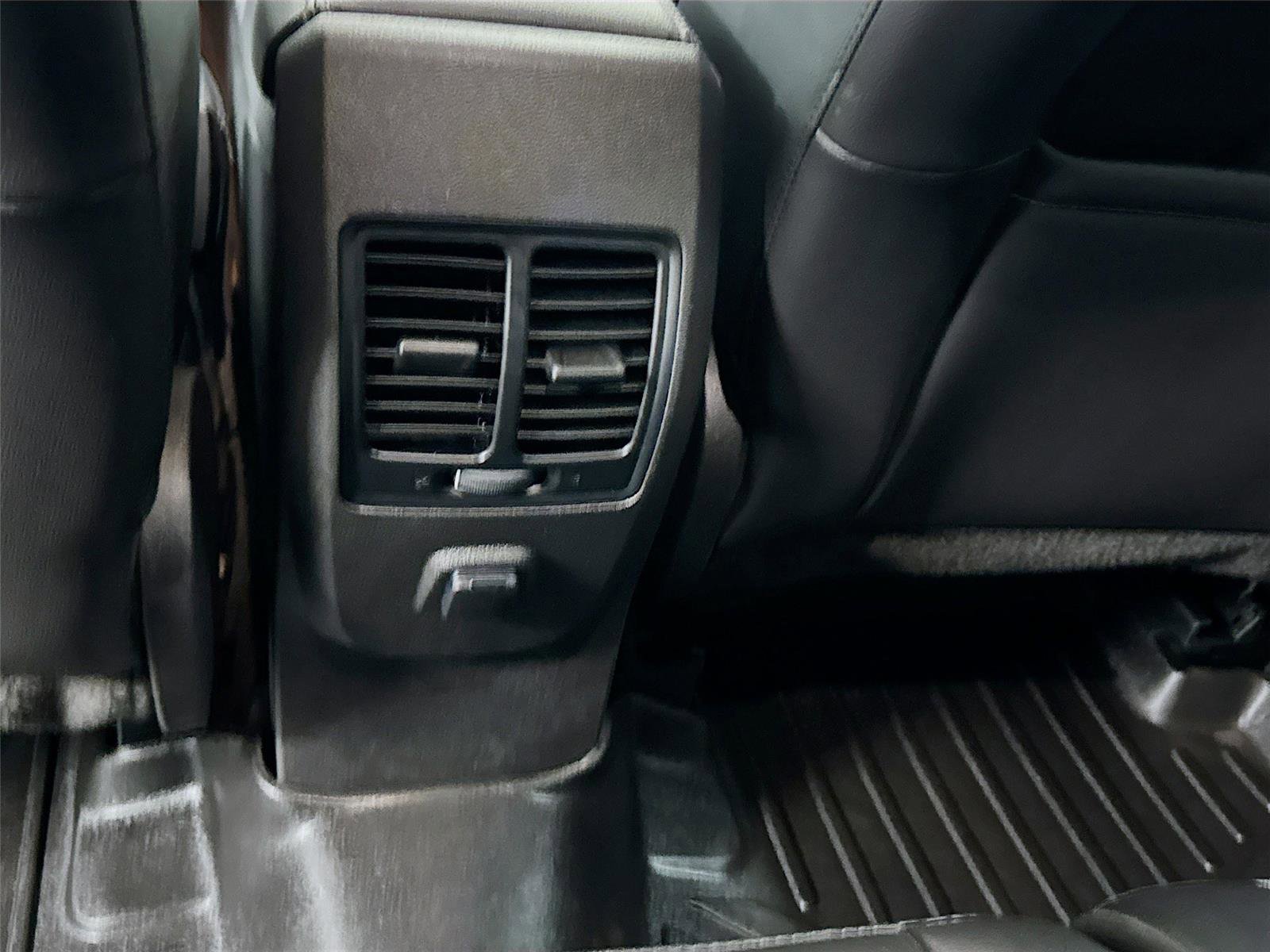 Used 2019 Ford Escape SE image 22