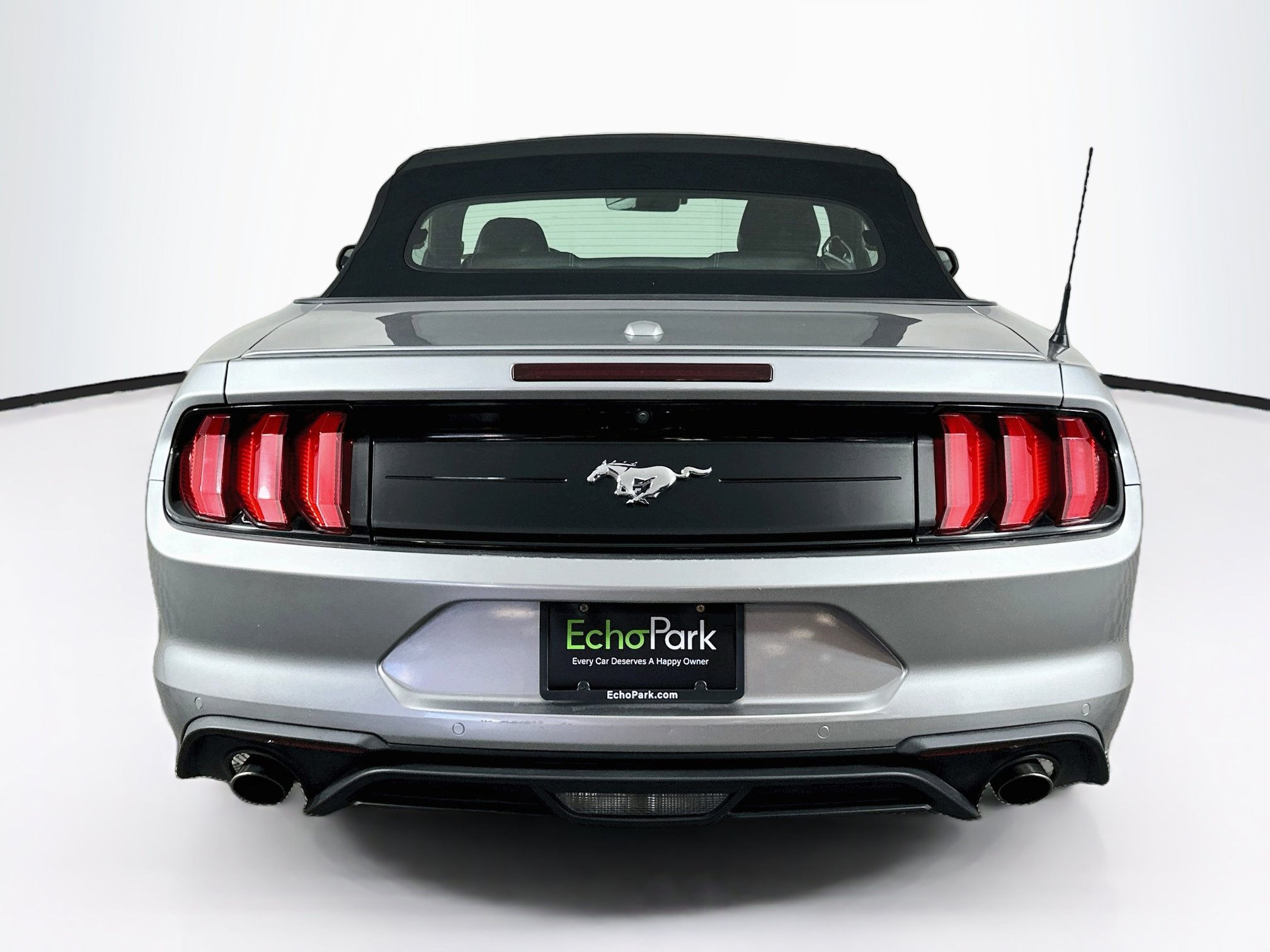 Used 2022 Ford Mustang Premium RWD image 7