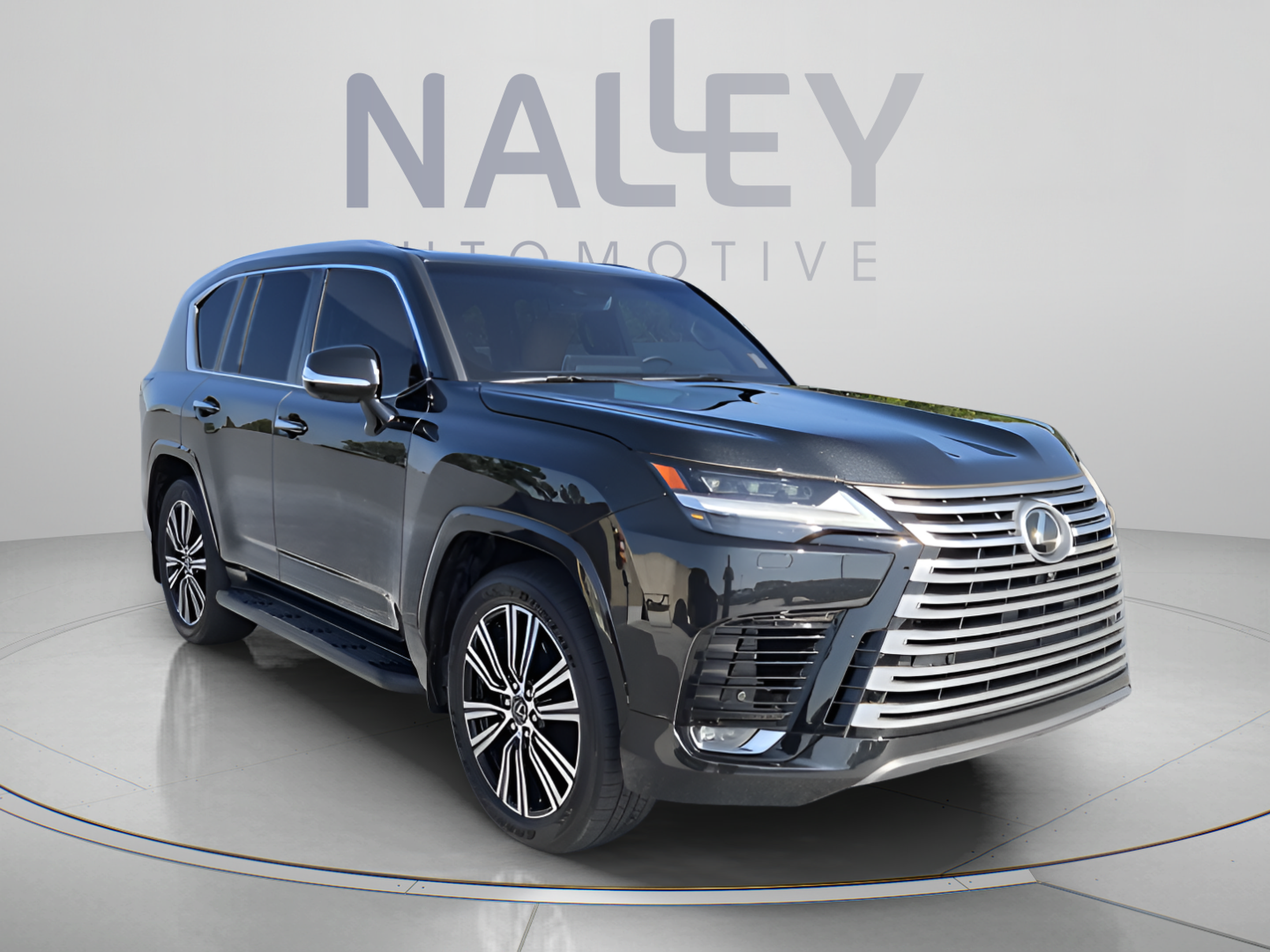 Certified 2024 Lexus LX 600 4WD w/ Luxury Package image 7