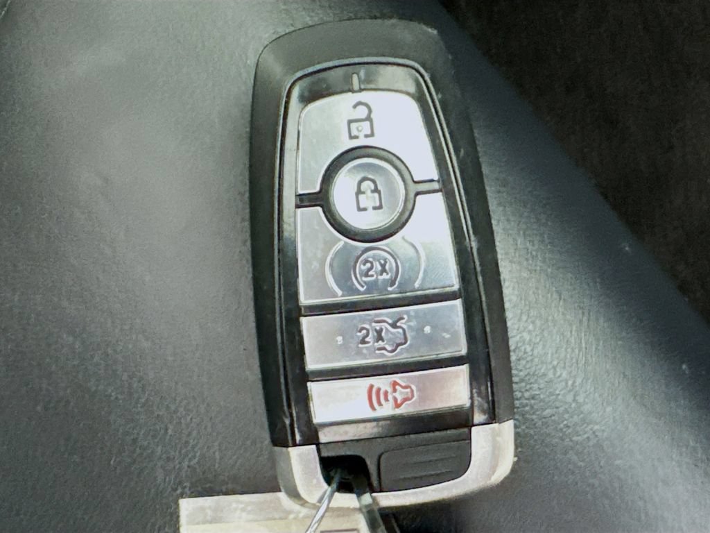 Used 2019 Ford Fusion Titanium FWD image 38