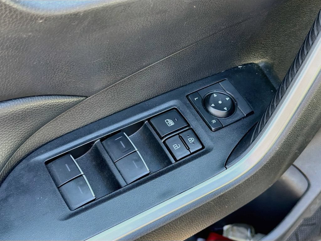 Used 2024 Toyota RAV4 XLE AWD/4WD image 20
