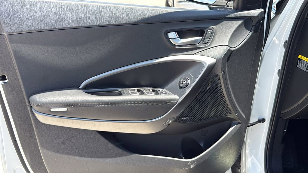 Used 2018 Hyundai Santa Fe Sport w/ 2.0T Ultimate Tech Package 05 FWD image 12