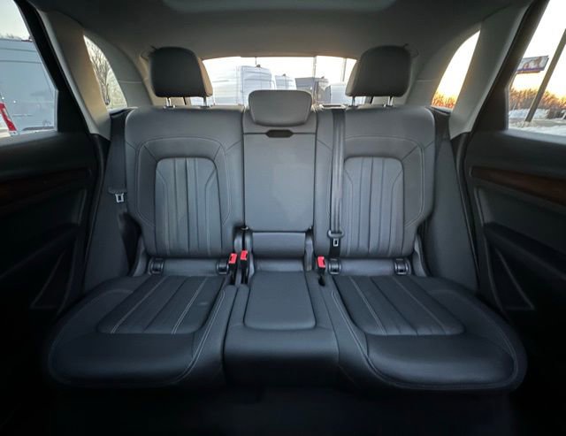 Used 2022 Audi Q5 2.0T Premium image 16