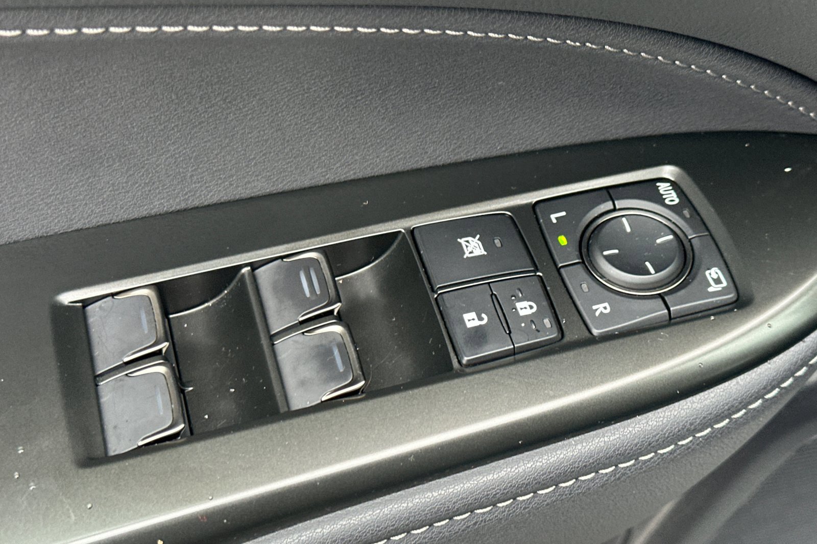 Certified 2025 Lexus NX 350h AWD w/ Premium Package image 12