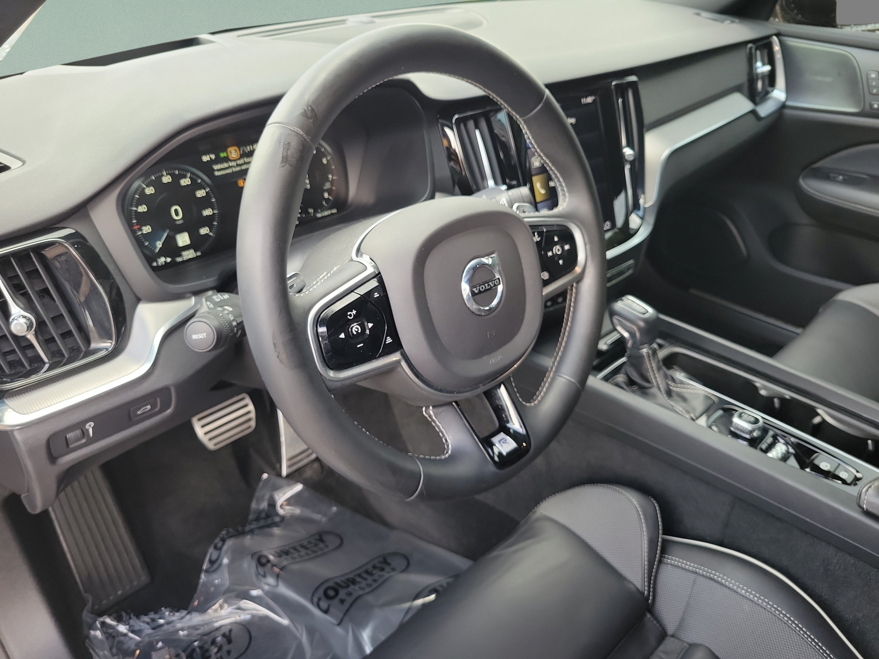 Used 2019 Volvo S60 T5 R-Design FWD image 27