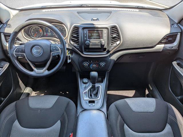 Used 2016 Jeep Cherokee Sport AWD/4WD image 16