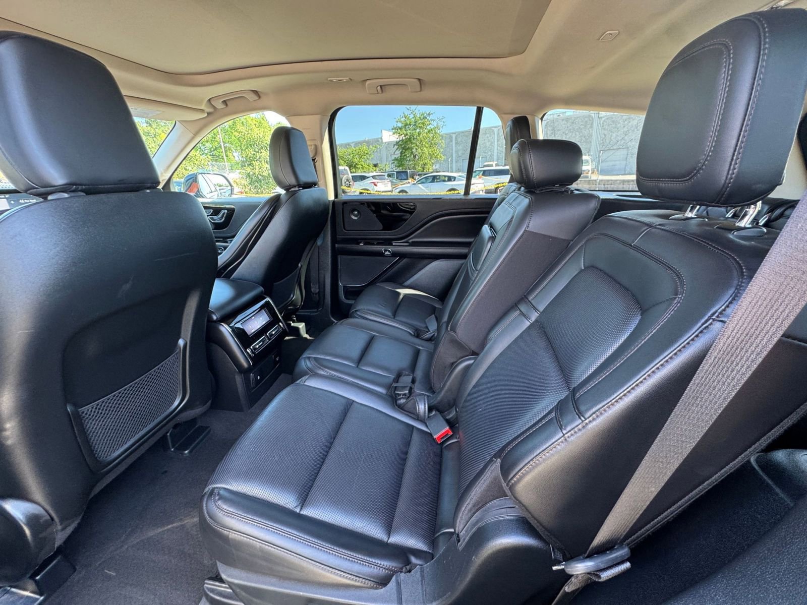 Used 2024 Lincoln Aviator Reserve image 29