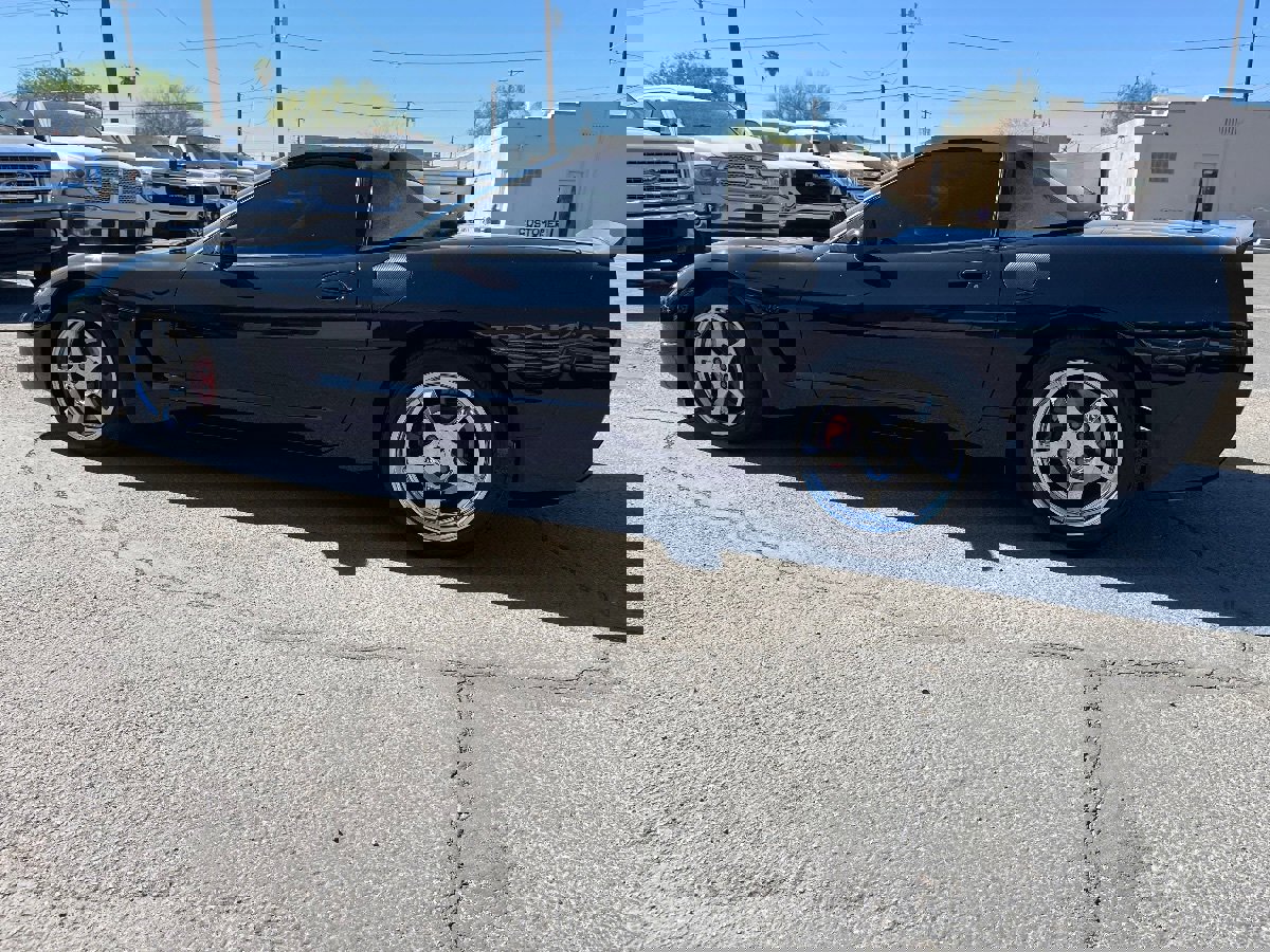 Used 2002 Chevrolet Corvette Convertible w/ Preferred Equipment Group2 RWD image 8