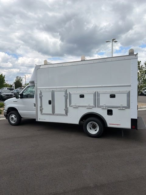 New 2027 Ford E-450 and Econoline 450 Super Duty w/ Power Equipment Group RWD image 6