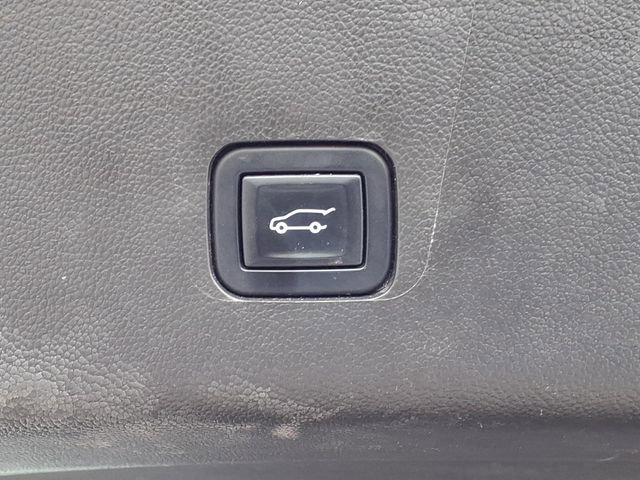 Used 2022 Chevrolet Traverse LT w/ LPO, Cargo Package AWD/4WD image 12