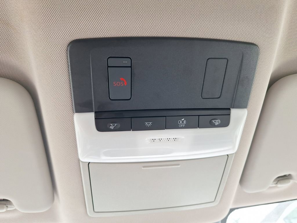 Used 2025 Nissan Rogue SV image 19