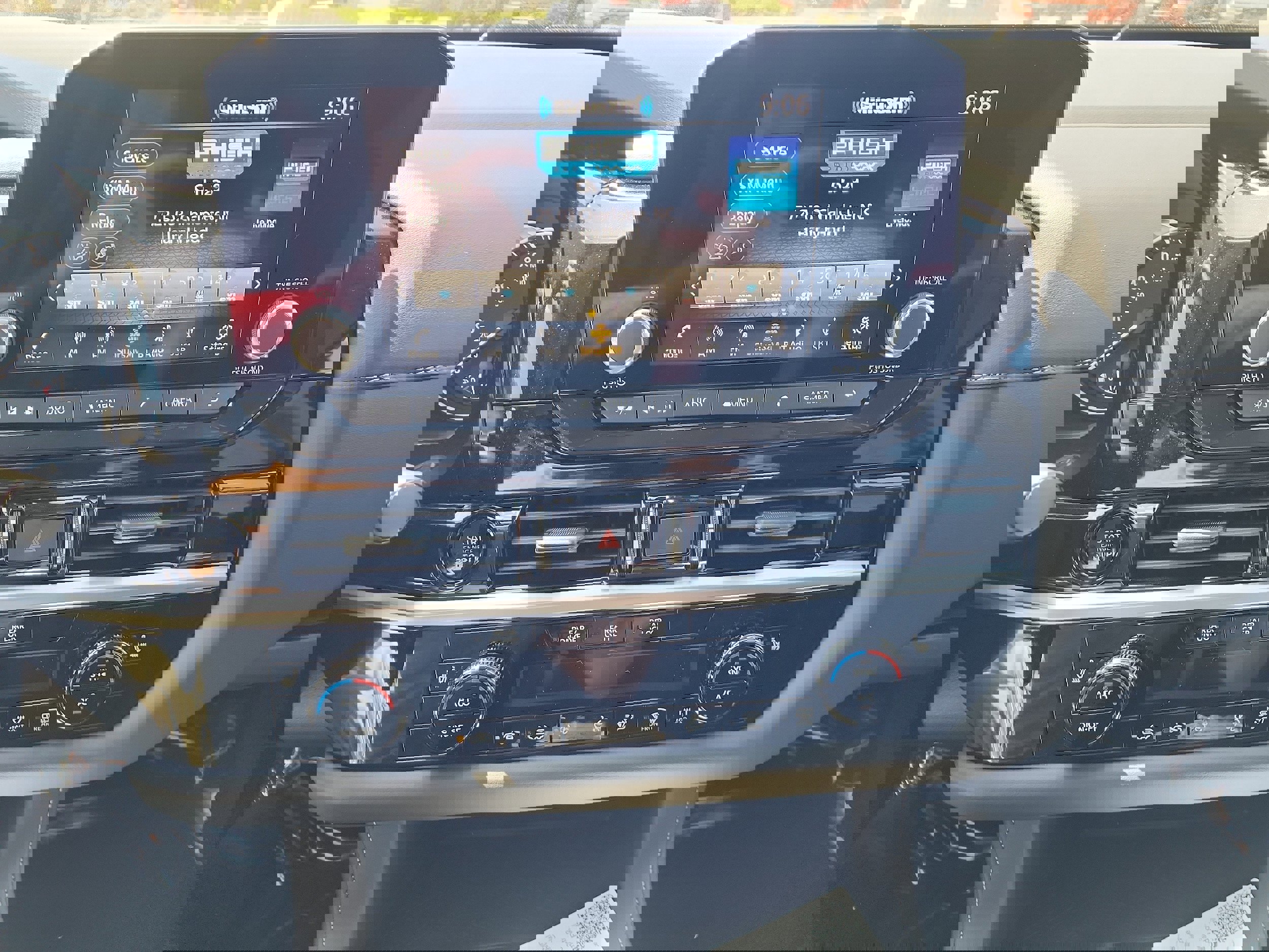 New 2025 Nissan Pathfinder SV w/ Black Appearance Package image 13