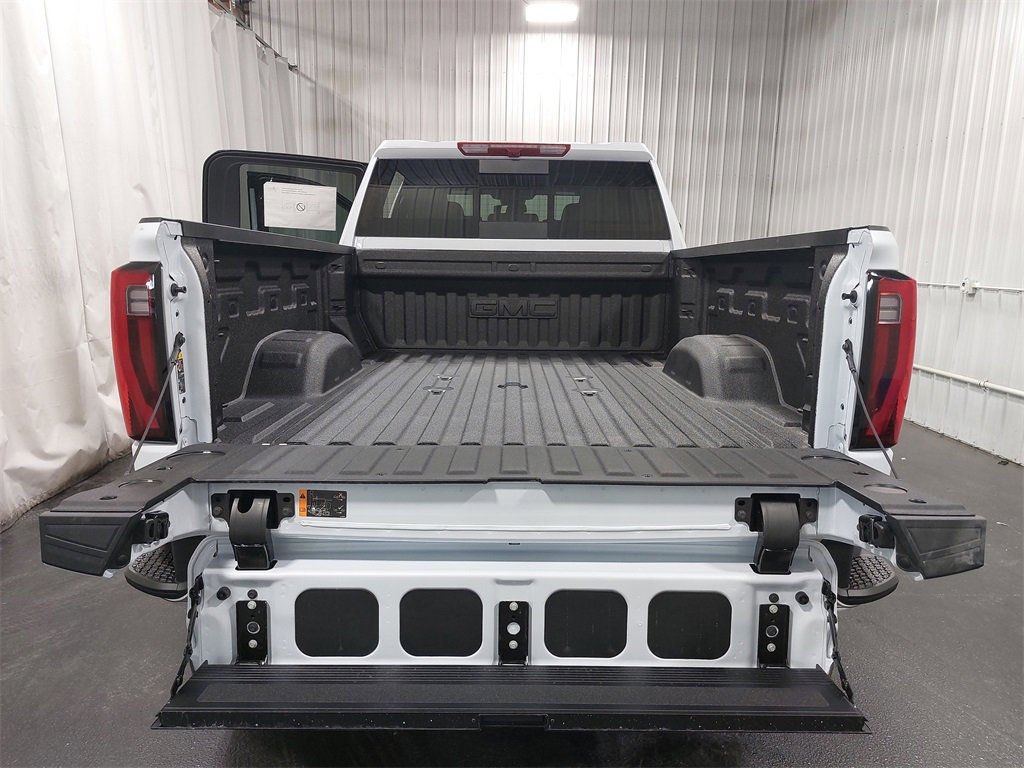 New 2026 GMC Sierra 3500 SLT w/ SLT Premium Package image 12