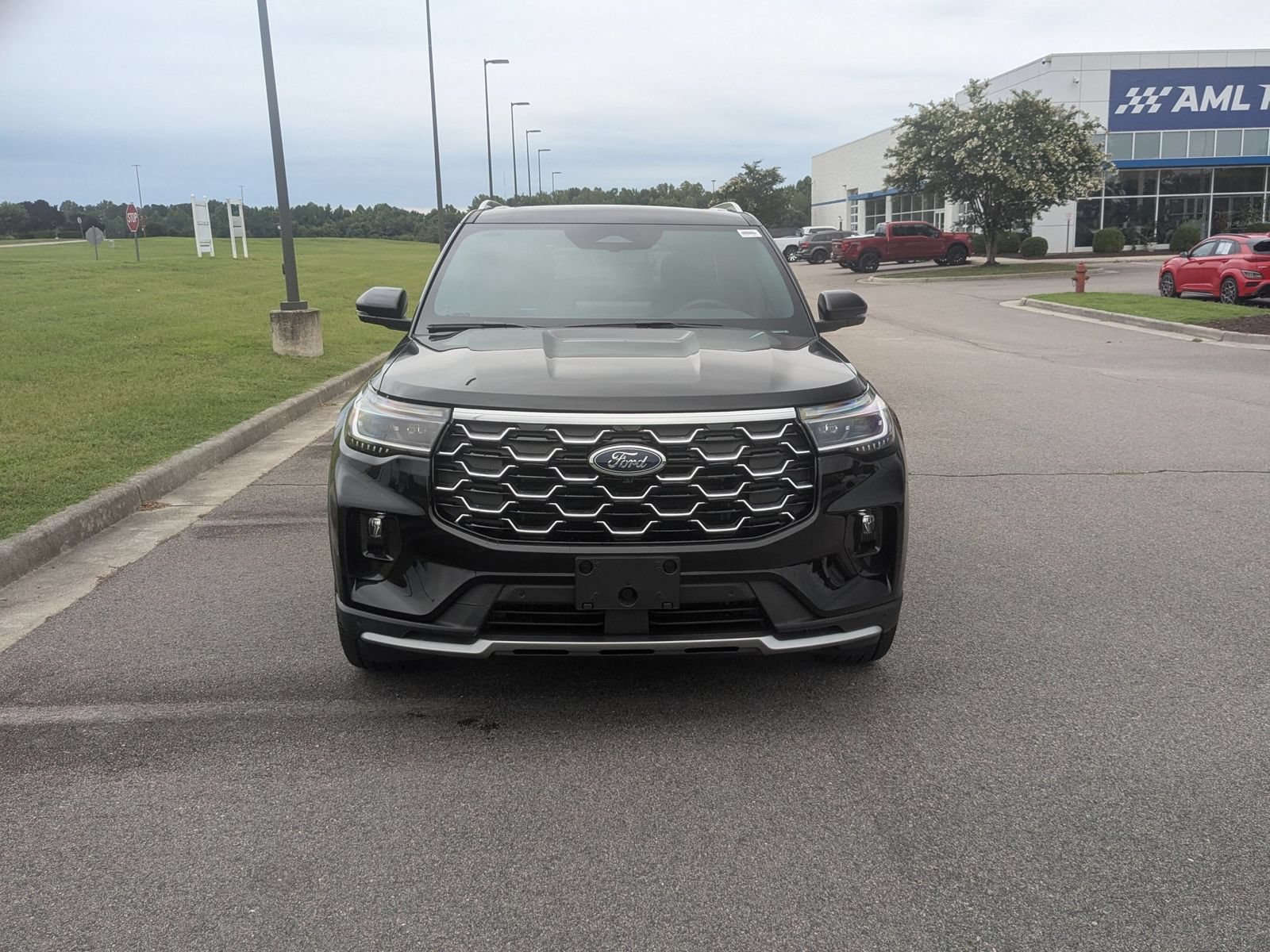 New 2026 Ford Explorer Platinum w/ LUX Leather Package AWD/4WD image 8