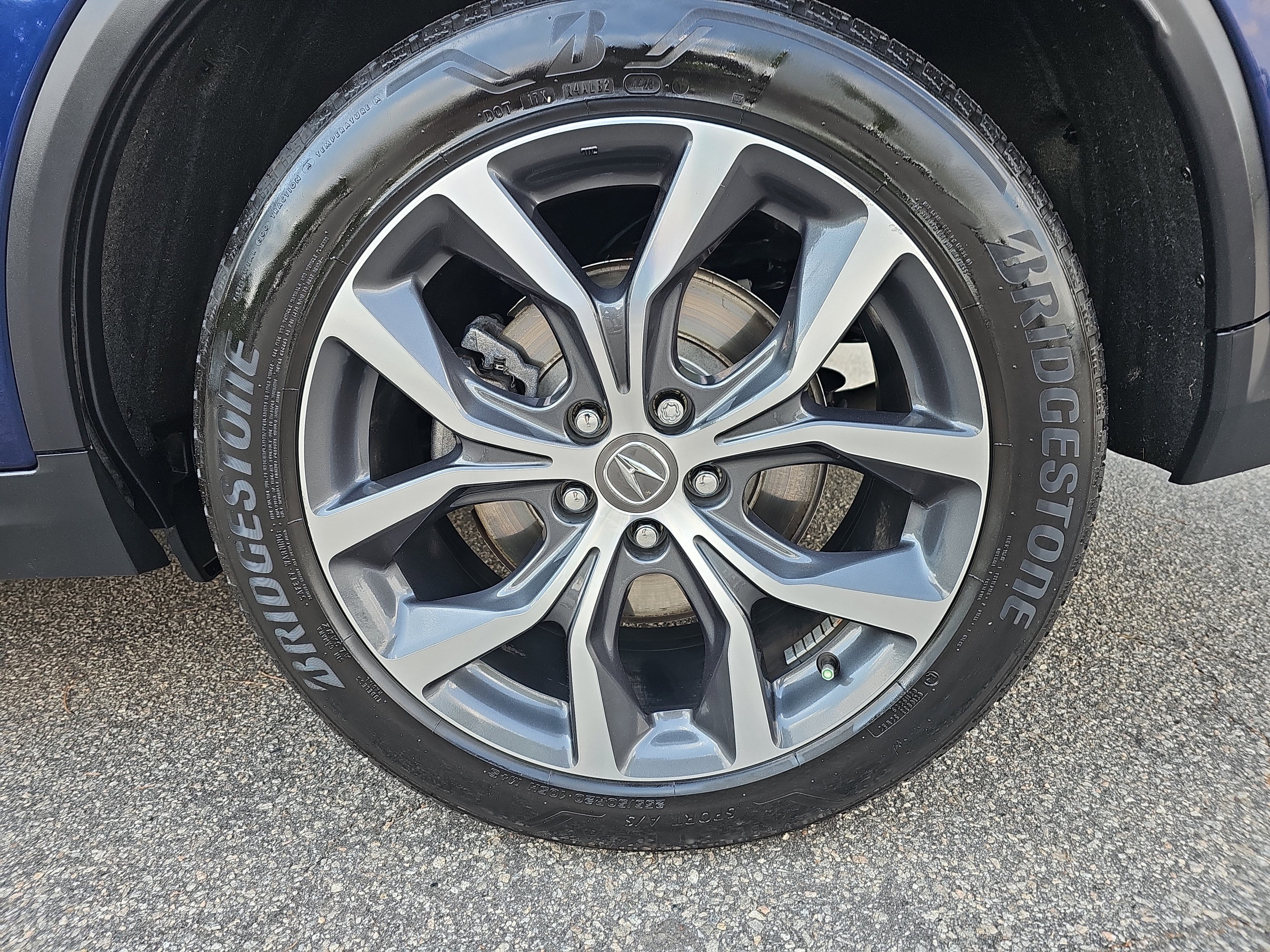 Used 2024 Acura MDX SH-AWD w/ Technology Package image 34
