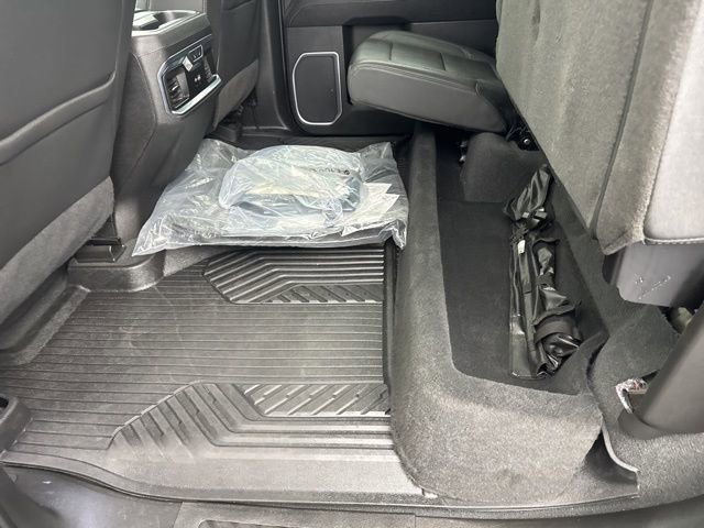 Used 2024 Chevrolet Silverado 3500 LTZ w/ LTZ Convenience Package image 37