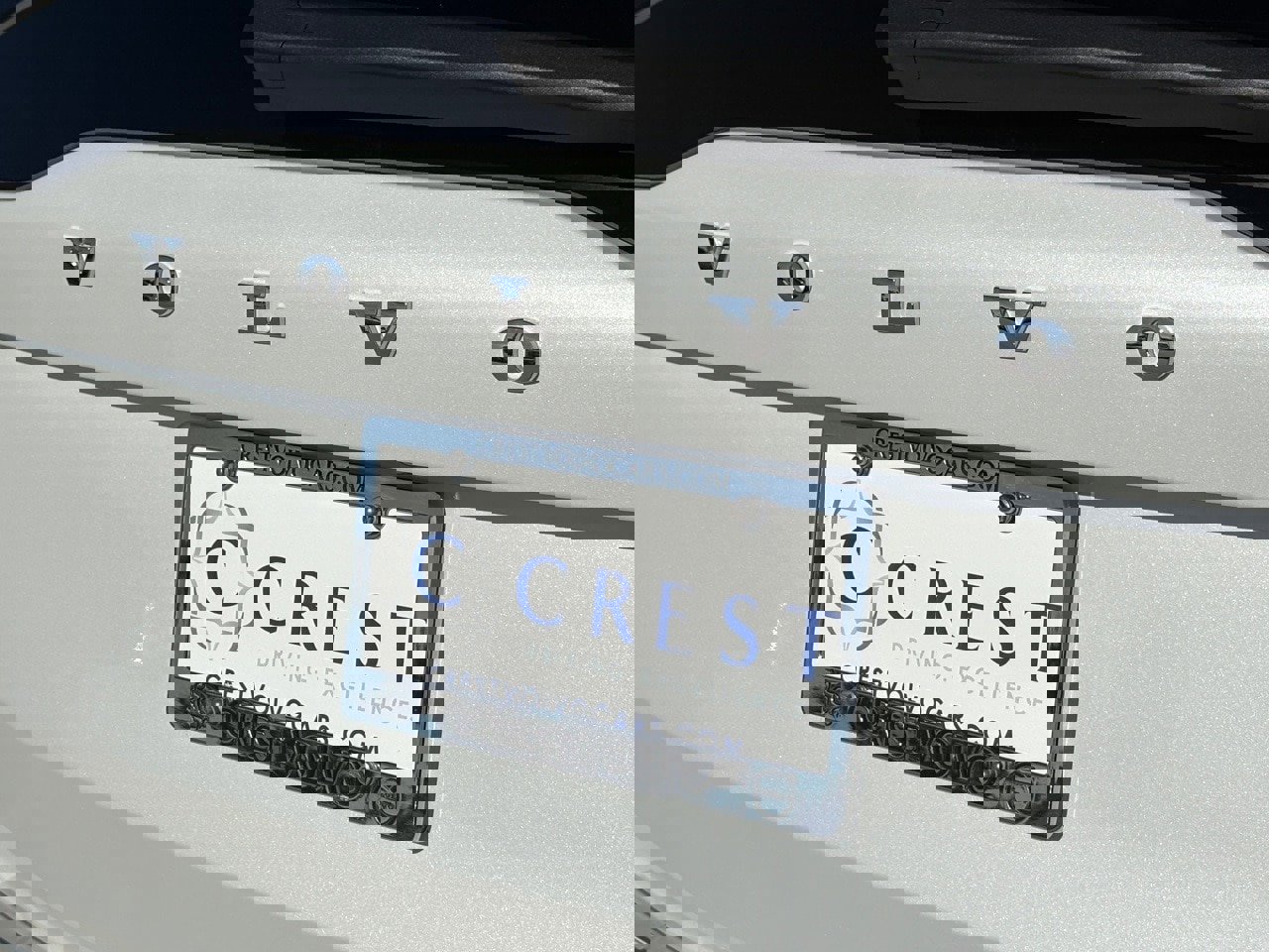 New 2025 Volvo XC90 T8 Plus w/ Protection Package Premier image 7