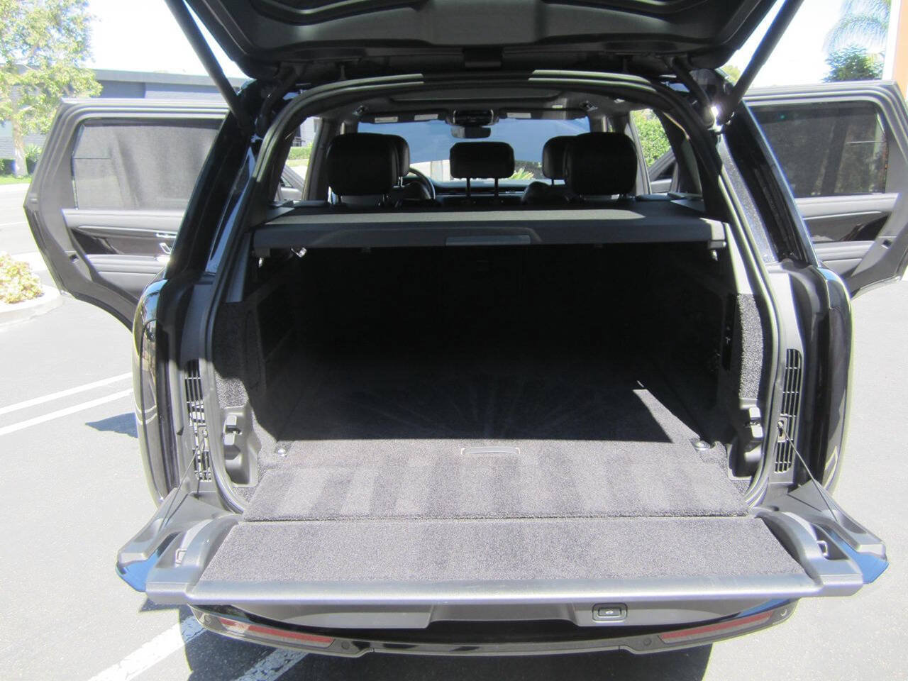 Used 2023 Land Rover Range Rover SE AWD/4WD image 12