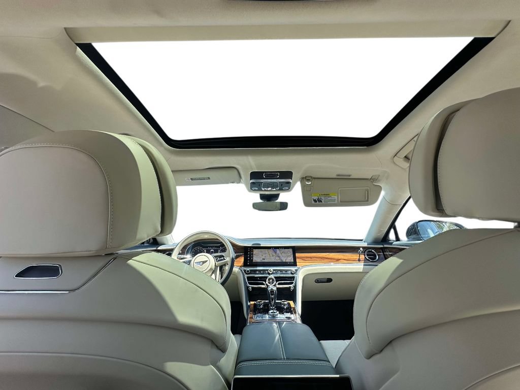 Used 2024 Bentley Flying Spur V8 AWD/4WD image 24