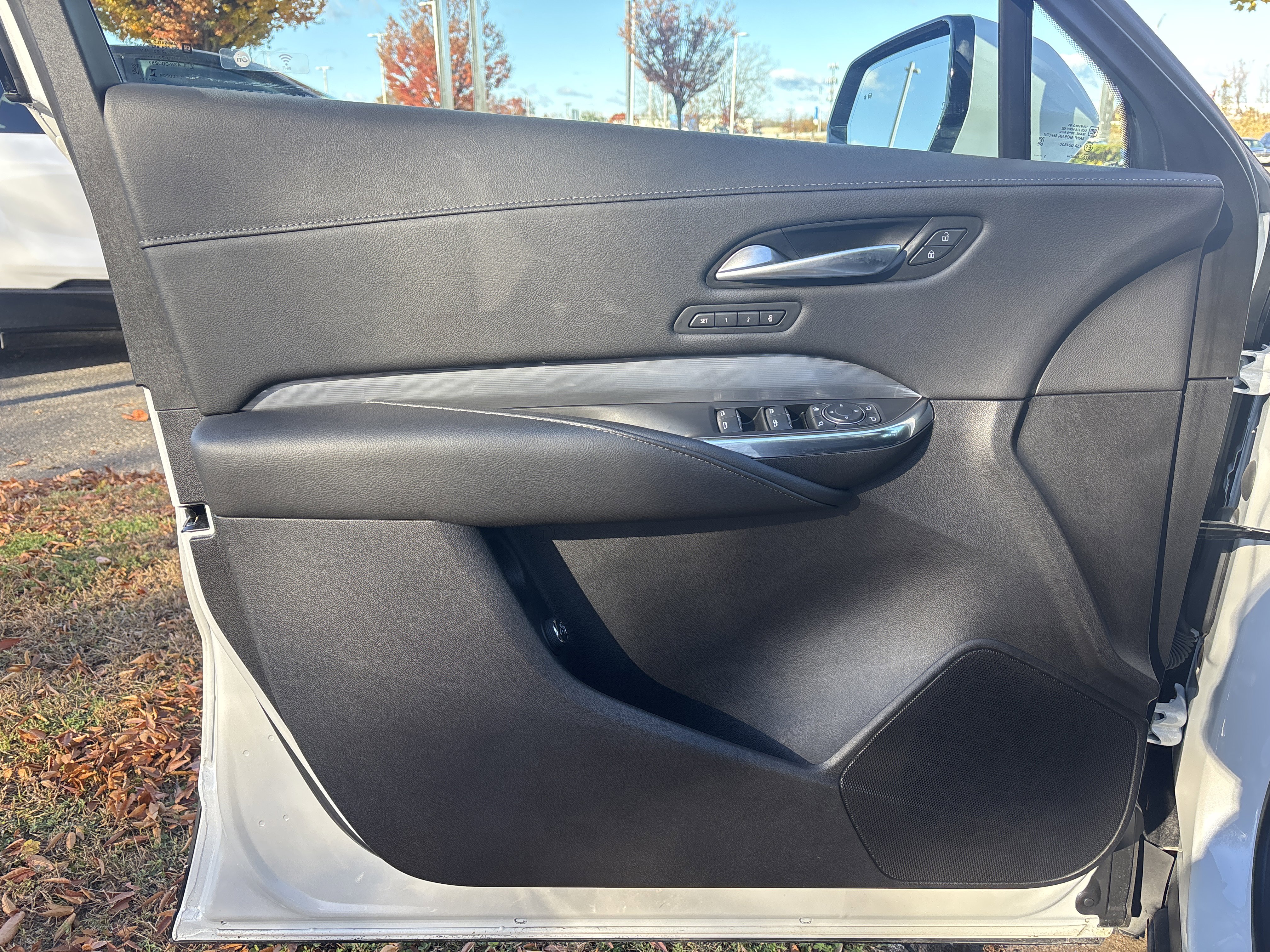 Used 2024 Cadillac XT4 Premium Luxury image 22