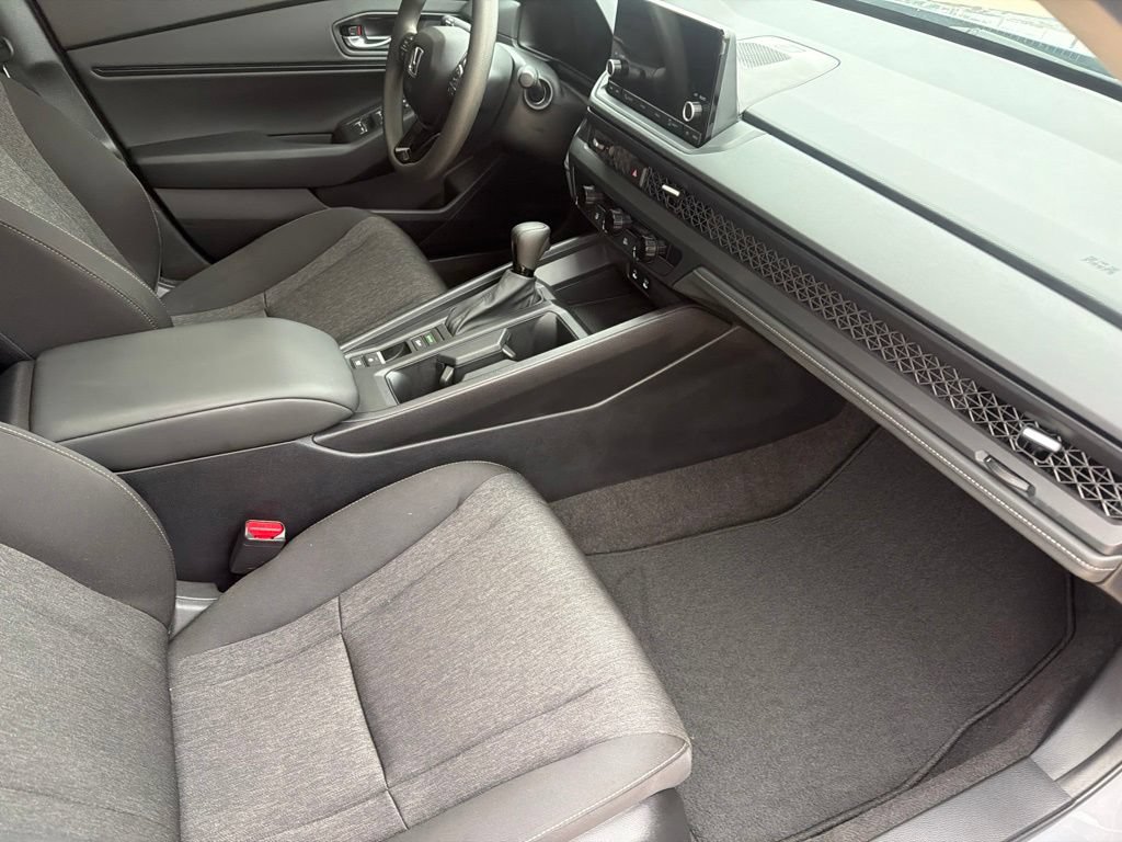 Used 2025 Honda Accord SE image 34