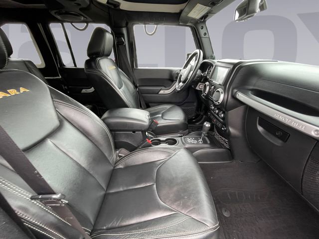 Used 2014 Jeep Wrangler Unlimited Sahara w/ Max Tow Package image 17