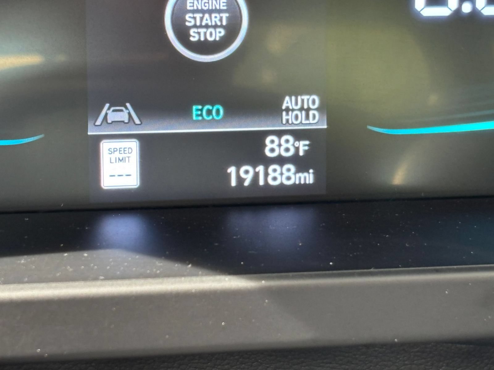 Used 2026 Hyundai Elantra Hybrid FWD image 20