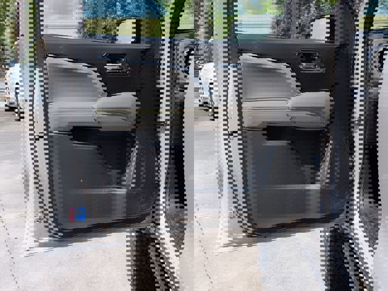 New 2026 Chevrolet Colorado ZR2 w/ Technology Package AWD/4WD image 8