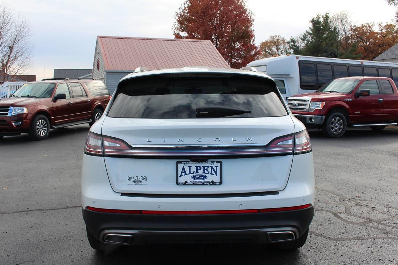 Used 2022 Lincoln Nautilus Reserve w/ Luxury Package image 5