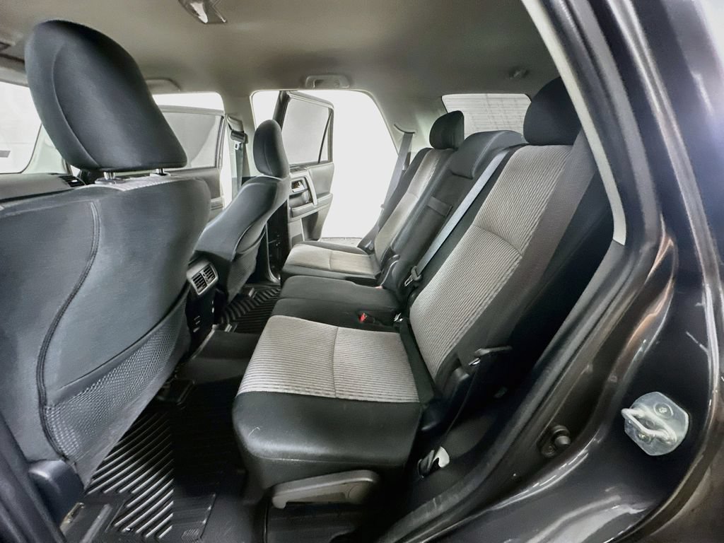 Used 2019 Toyota 4Runner SR5 AWD/4WD image 14