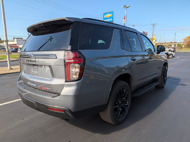 Used 2022 Chevrolet Tahoe RST w/ Luxury Package AWD/4WD image 5