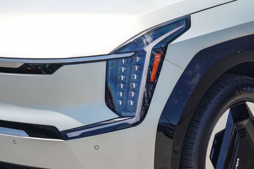 Certified 2024 Kia EV9 Land AWD/4WD image 8