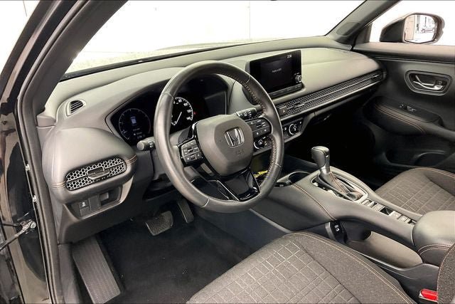 Used 2025 Honda HR-V Sport image 16