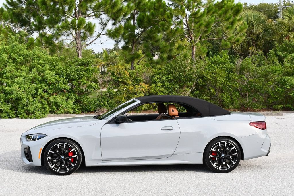 Used 2026 BMW M440i Convertible w/ Premium Package RWD image 37