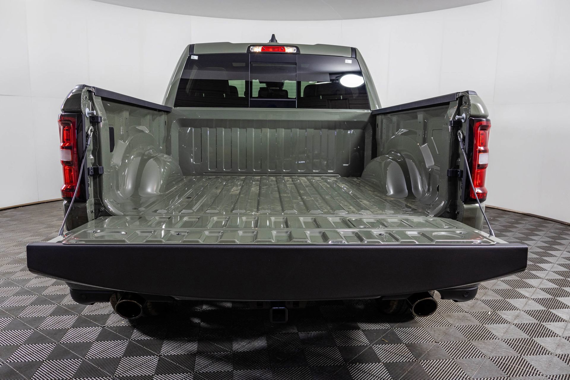 New 2026 RAM 1500 Laramie w/ Night Edition AWD/4WD image 41