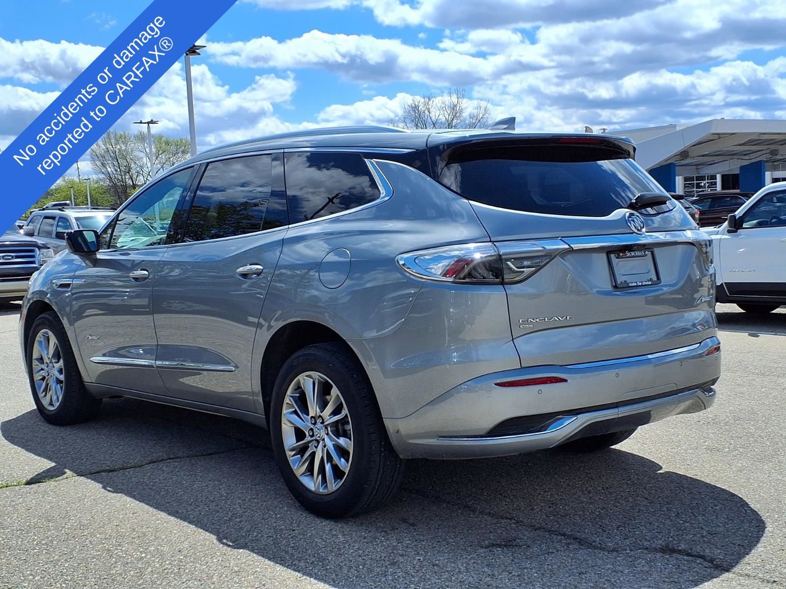 Used 2024 Buick Enclave Avenir w/ Avenir Technology Package AWD/4WD image 8