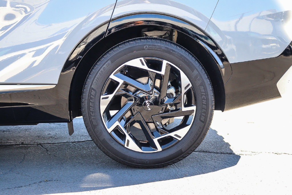Certified 2024 Kia Sportage SX FWD image 11